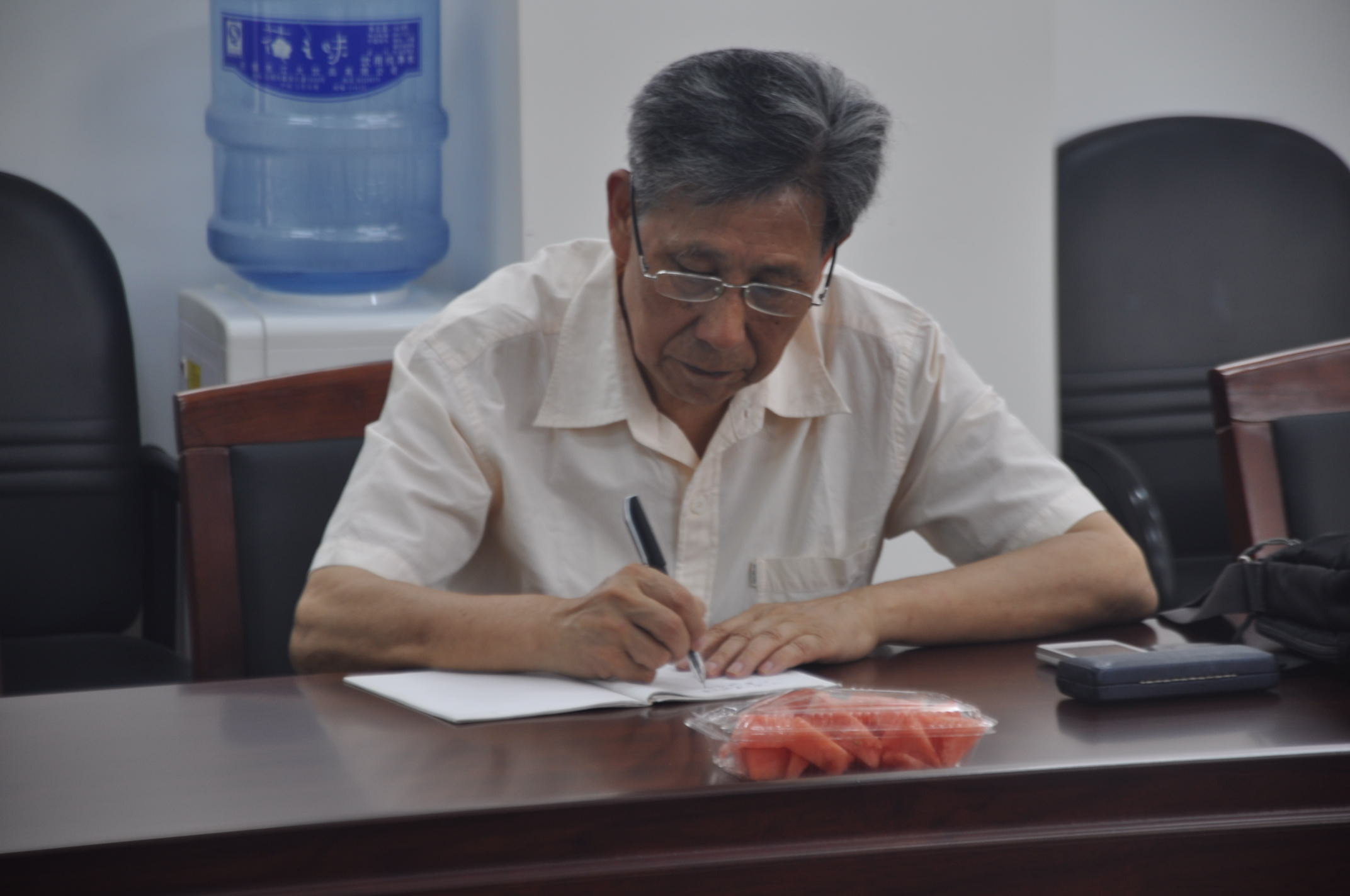 整合教育资源，引领学生成长——学院深入展开关工委专题研究工作