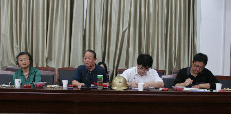 法学院召开2014年度党团共建总结大会