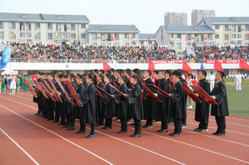 赛出体育风格，赛出青春风采——法学院荣获2013年校金秋体育节体育道德风尚奖